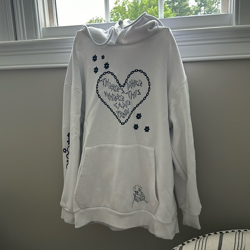 Forever 21 sweatshirt